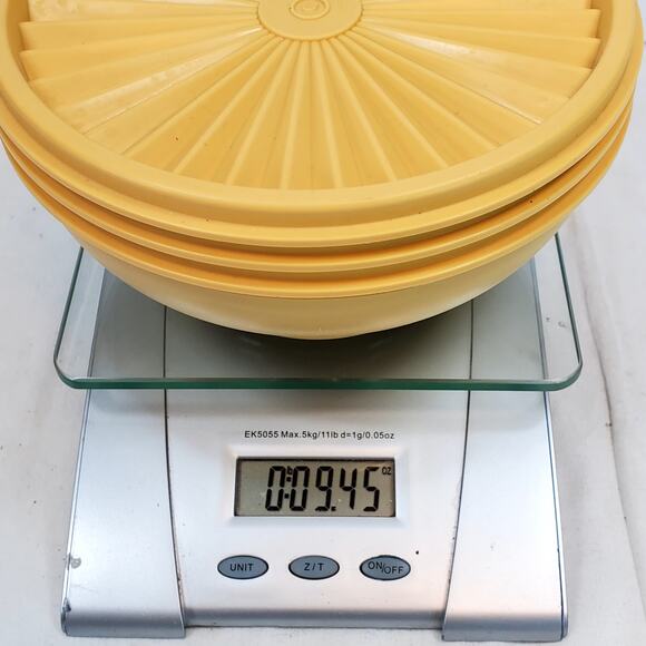 3 Vtg Tupperware Cereal Storage Bowls 890 Lids 808 Tableware 5 Piece Set Yellow - Picture 6 of 6